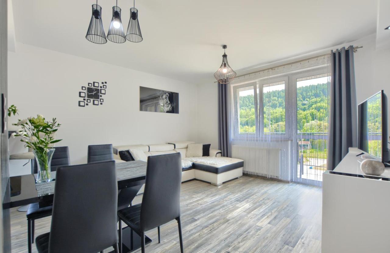 Apartament Glamour Ustrzyki Dolne Ngoại thất bức ảnh